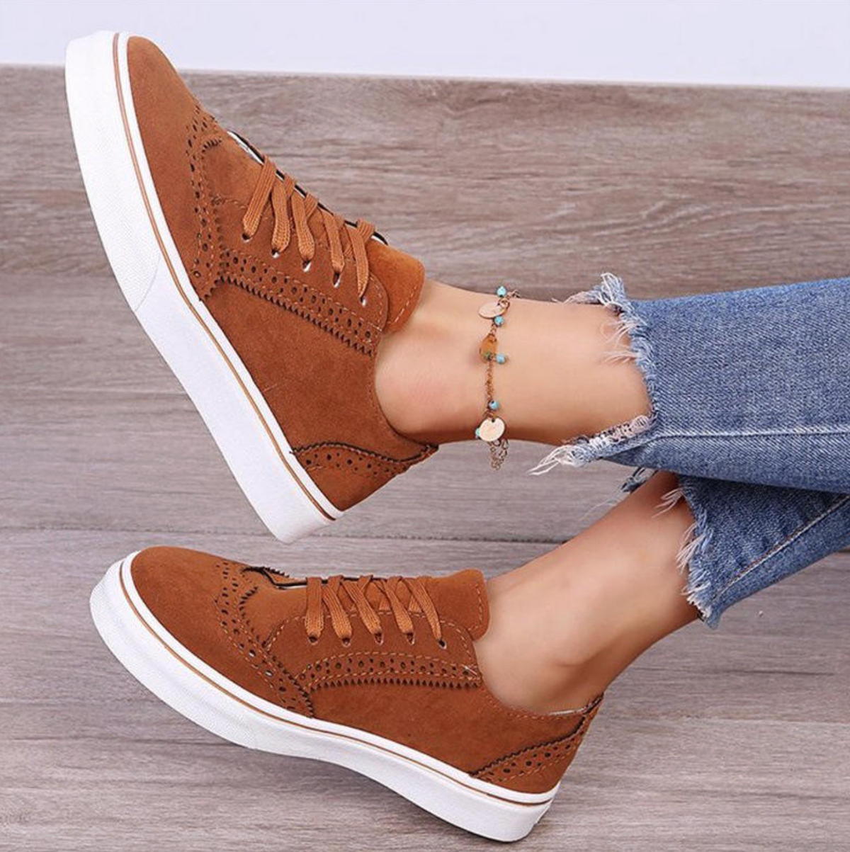 Women’s Chunky Cushion Sneakers – Casual Walking Shoes with Flat Platform Sole