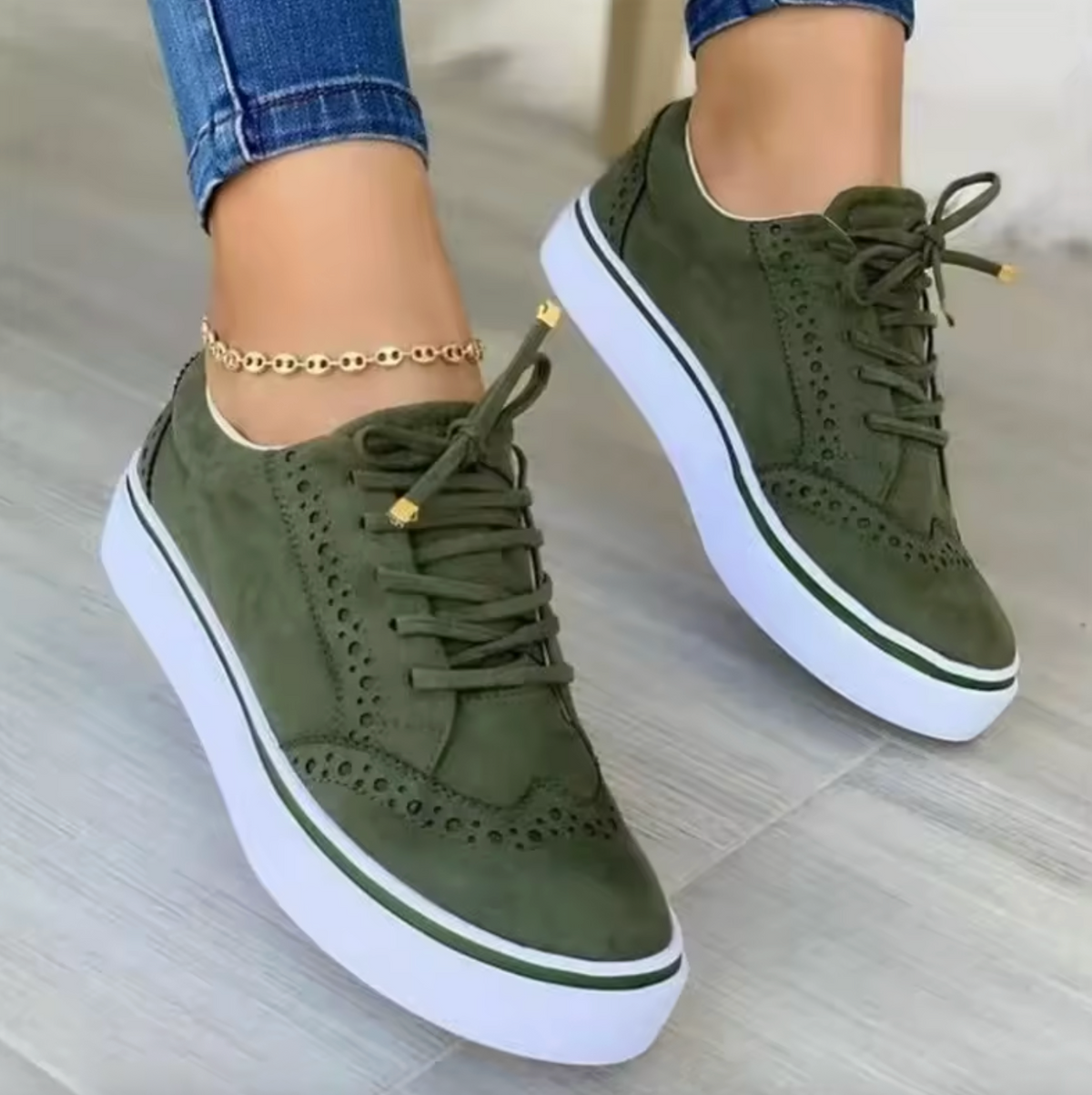 Women’s Chunky Cushion Sneakers – Casual Walking Shoes with Flat Platform Sole